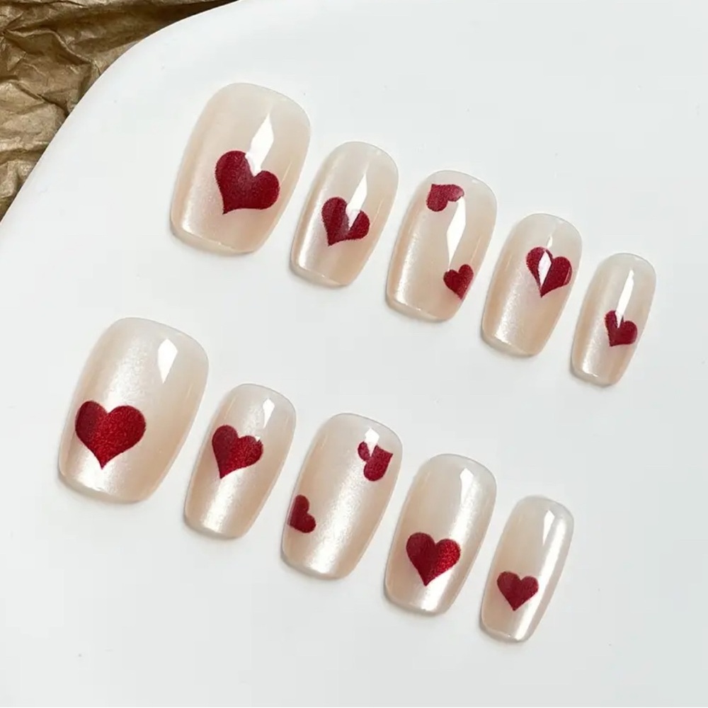 Red Heart Sparkling Press On Nail Art 10 pc reusable short length NWT Glossy